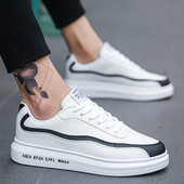 Műbőrből készült férfi tornacipő világos színű felirattal