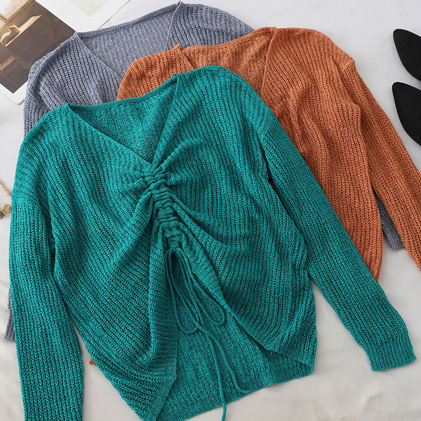 Bluză de damă modernă în mai multe culori cu decolteu în V