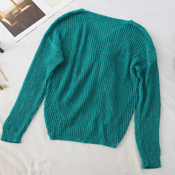 Bluză de damă modernă în mai multe culori cu decolteu în V