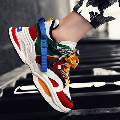 Tenisi de barbati actuali cu talpa aspra in mai multe culori