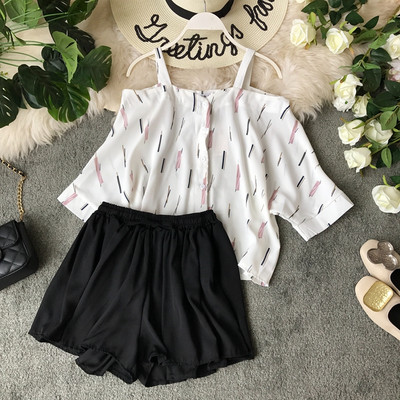 Set modern de pantaloni scurți și bluză de damă