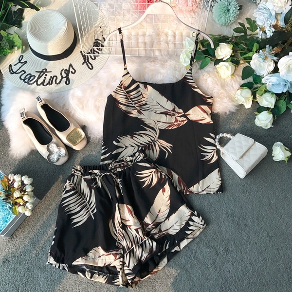 Set modern de dama cu model floral in trei culori