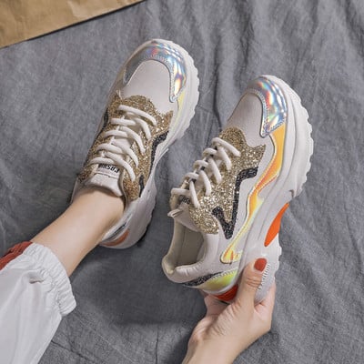 Durva talpú, fényes hatású női tornacipő több színben