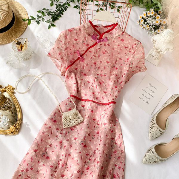 Aktuális női rocker rózsaszín színben, virágmintával