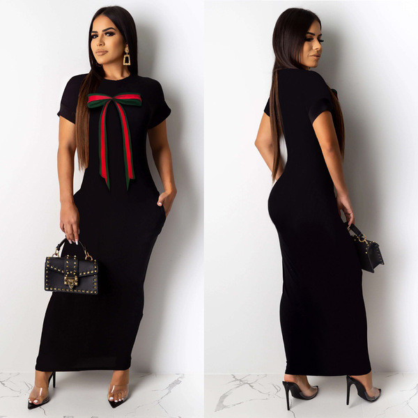 Alkalmi női hosszú ruha fekete szalaggal