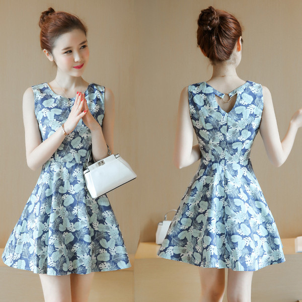 Rochie eleganta de dama cu model floral in doua culori