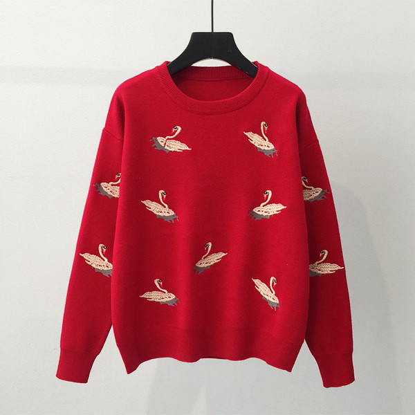 ÚJ Aktuális női téli pulóver hímzéssel