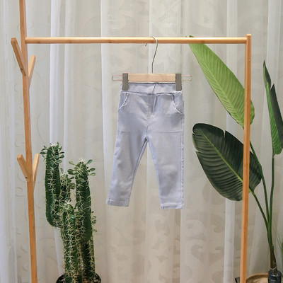 Modern gyereknadrág fiúknak fehér, fekete, barna és szürke színben