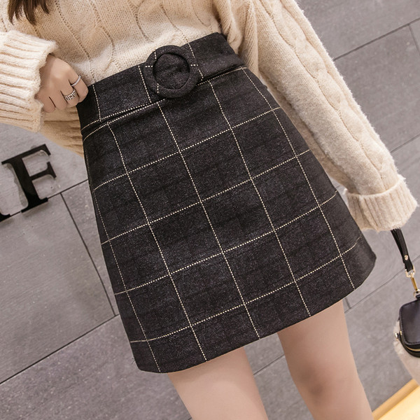 Fusta dama in carouri cu curea in gri si negru