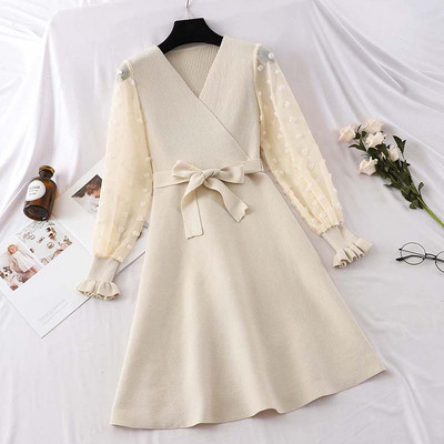 Stílusos női ruha két színben, hosszú ujjal