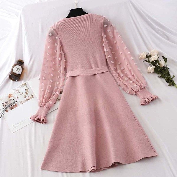 Stílusos női ruha két színben, hosszú ujjal