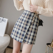 Kockás női szoknya három színben, magas derékkal, gombokkal