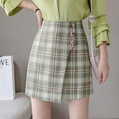 Kockás női szoknya három színben, magas derékkal, gombokkal