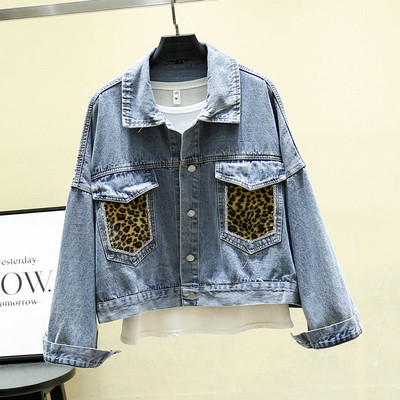 Új modell női farmerdzseki zsebekkel, két színben