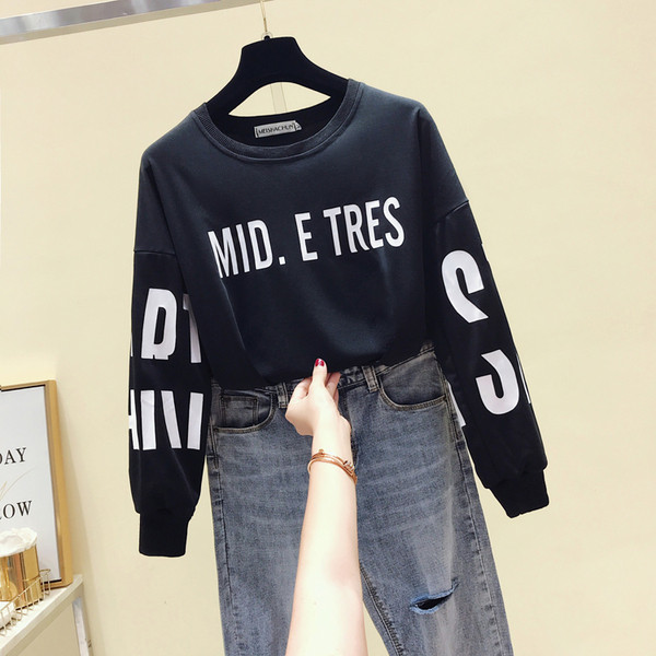 Bluză casual de damă în alb și negru cu inscripții