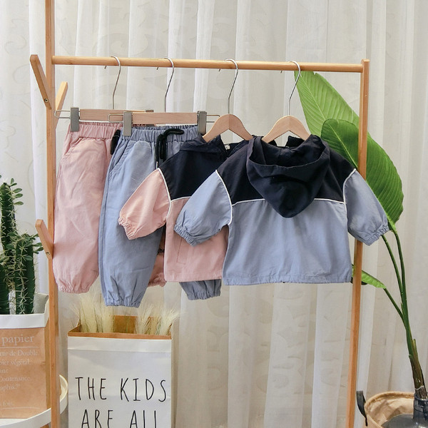 Aktuális kétrészes gyerekkészlet fiúknak két színben