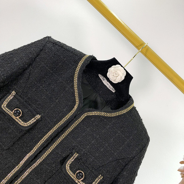 Geaca scurta de dama cu buzunare si margine aurie