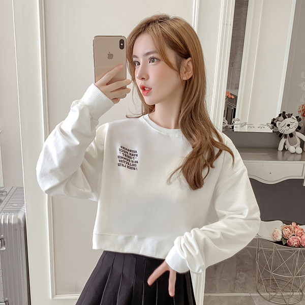 Bluză casual de damă cu inscripții - în patru culori