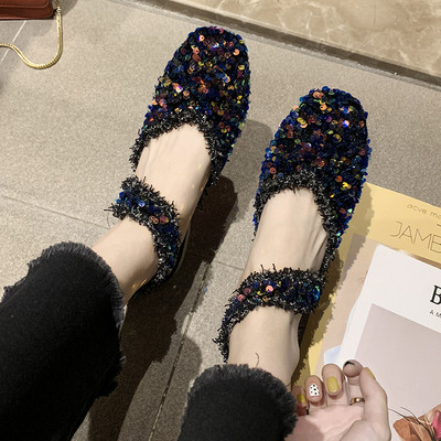 Modern női cipő flitterekkel, két színben