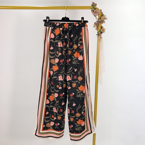 Pantaloni lungi moderni cu model floral si margini