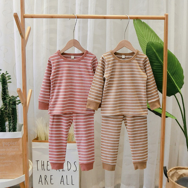 Set zilnic pentru copii în dungi în două culori