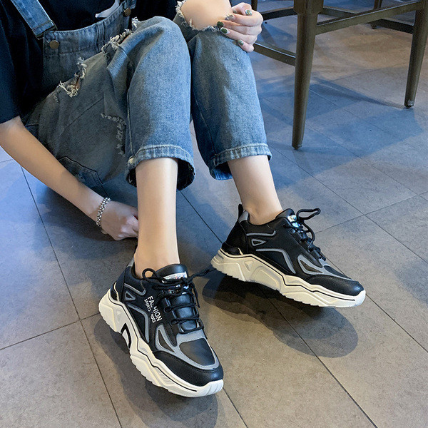 Model nou de adidasi dama cu banda reflectorizanta in mai multe culori