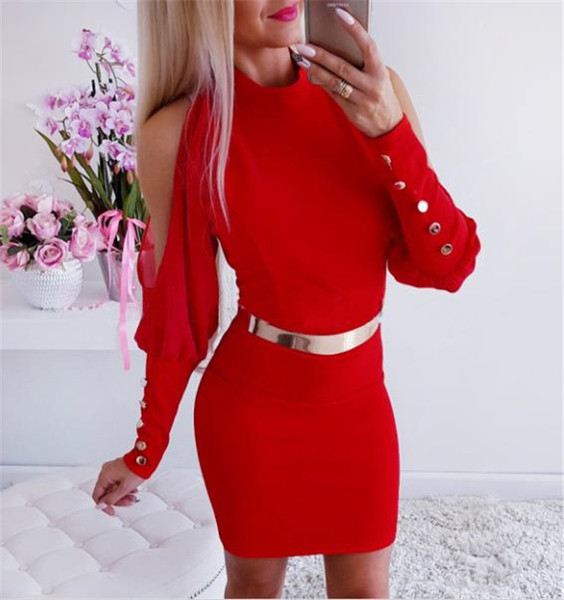 Modern női ruha csupasz vállakkal, piros színben