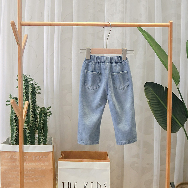 Blugi moderni pentru copii in albastru cu motive rupte pentru baieti