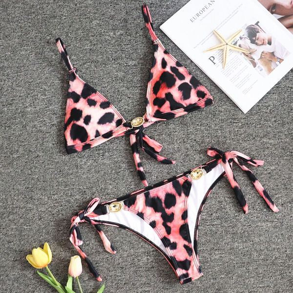 Νέο μοντέλο γυναικείο  μαγιό με μεταλλικά στοιχεία και  λεοπάρδαλη πύπωμα