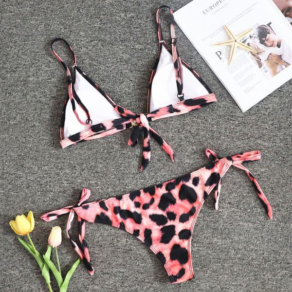 Νέο μοντέλο γυναικείο  μαγιό με μεταλλικά στοιχεία και  λεοπάρδαλη πύπωμα