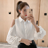 Cămașă modernă de damă în două culori cu nasturi și umerii goi