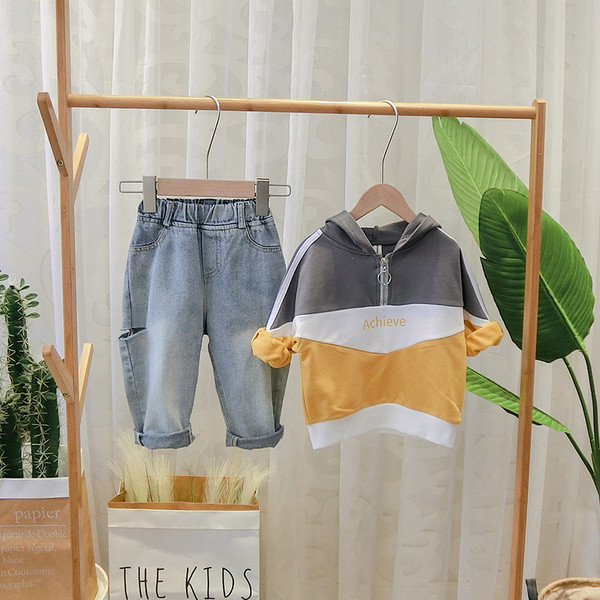 Modern gyerek pulóver fiúknak cipzárral és kapucnival több színben