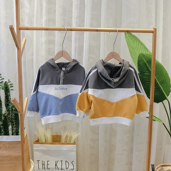 Modern gyerek pulóver fiúknak cipzárral és kapucnival több színben