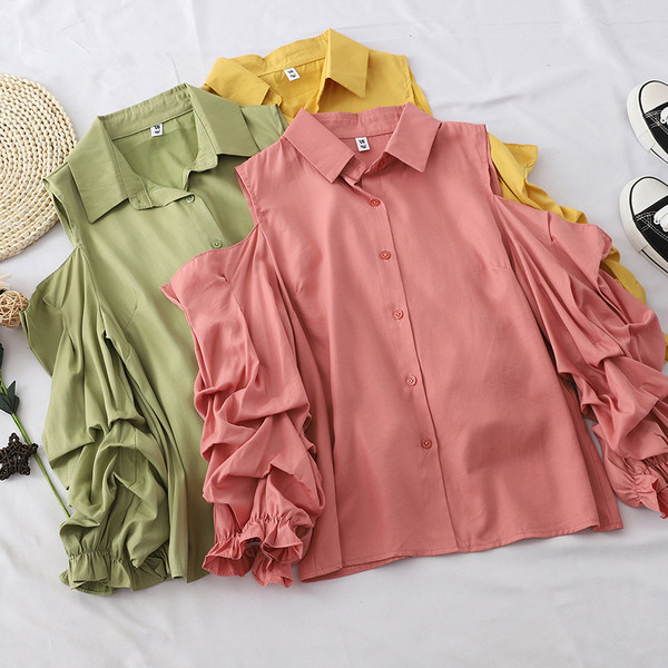 Cămașă modernă de damă cu umerii deschiși și nasturi în mai multe culori