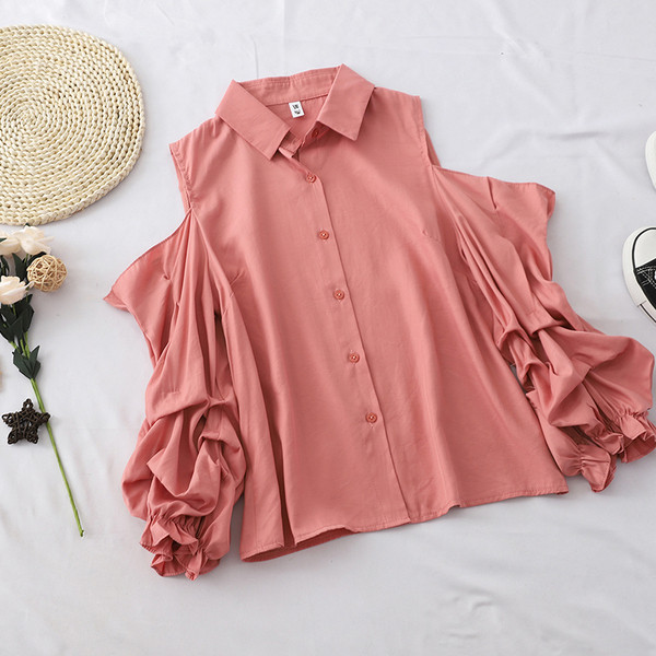 Cămașă modernă de damă cu umerii deschiși și nasturi în mai multe culori