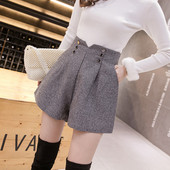 Modern női nadrág három színben, magas derékkal és gombokkal