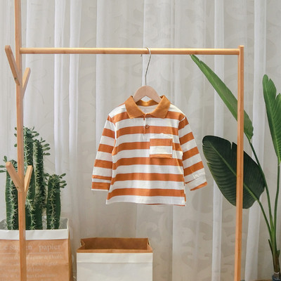 Jelenlegi gyerek csíkos blúz klasszikus gallérral és gombokkal - két színben