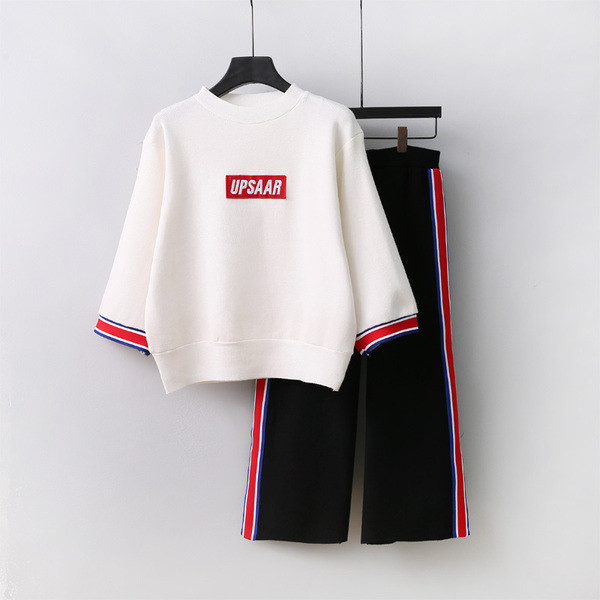 Női modern kétrészes szett három színben