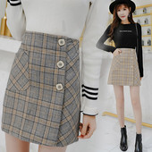 Μοντέρνα γυναικεία φούστα με τσέπη και κουμπιά σε δύο χρώματα