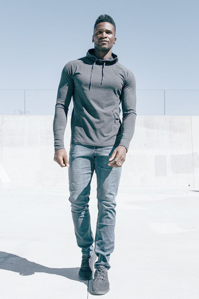 Hanorac barbatesc cu buzunare si gluga in mai multe culori