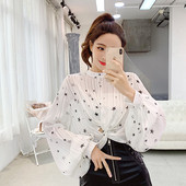 Aktuális női ing fehér és fekete színben, széles ujjal