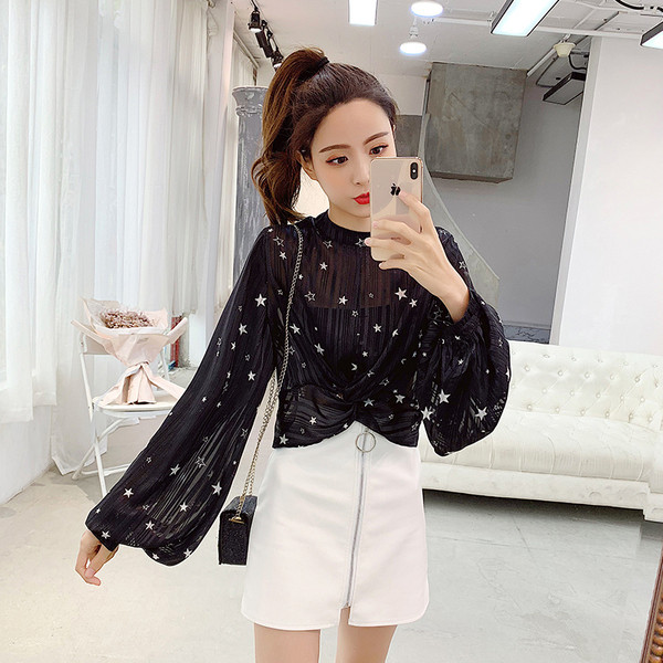 Aktuális női ing fehér és fekete színben, széles ujjal