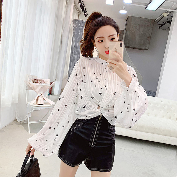 Aktuális női ing fehér és fekete színben, széles ujjal