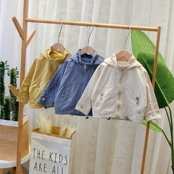 Alkalmi gyerekkabát kapucnival és cipzárral több színben fiúknak