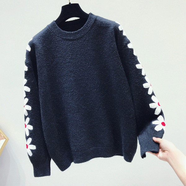 Modern női téli pulóver színes hímzéssel, három színben