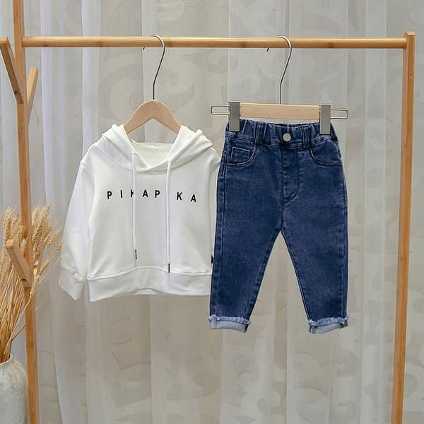 Gyermek farmernadrág új modellje kék és fekete színben