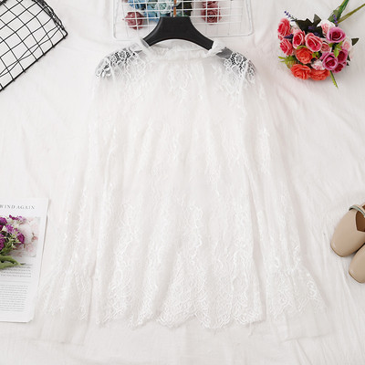 Bluză de damă elegantă din dantelă - în alb-negru