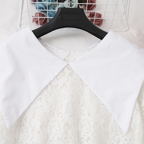 Μοντέρνο  γυναικείο μπλουζάκι δαντέλα σε μαύρο και άσπρο χρώμα