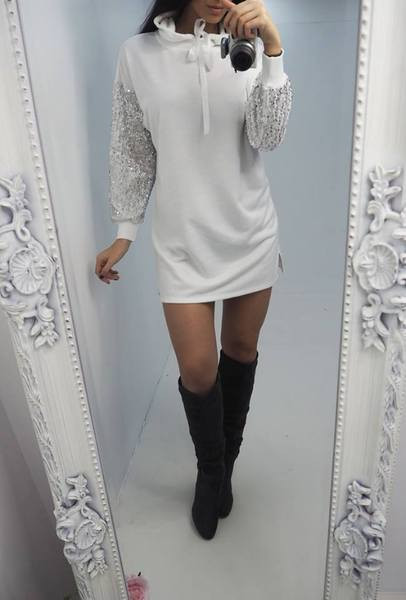 Modern női hosszú pulóver, fehér flitterekkel