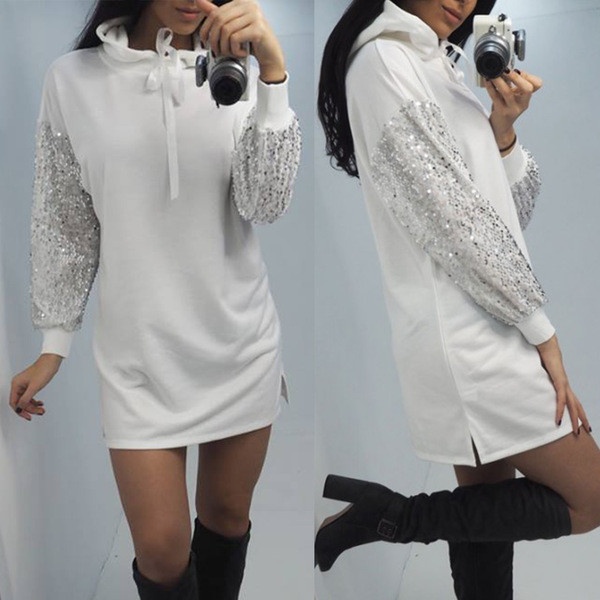 Modern női hosszú pulóver, fehér flitterekkel